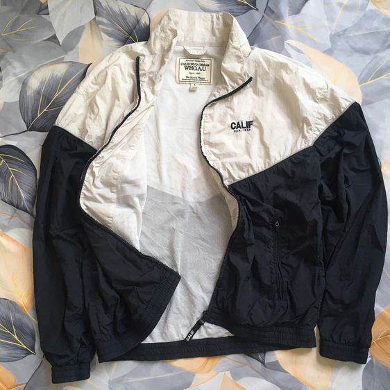 Who.A.U Vintage Windbreaker สีทูโทน ครีม-ดำ สภาพดี รูปที่ 4