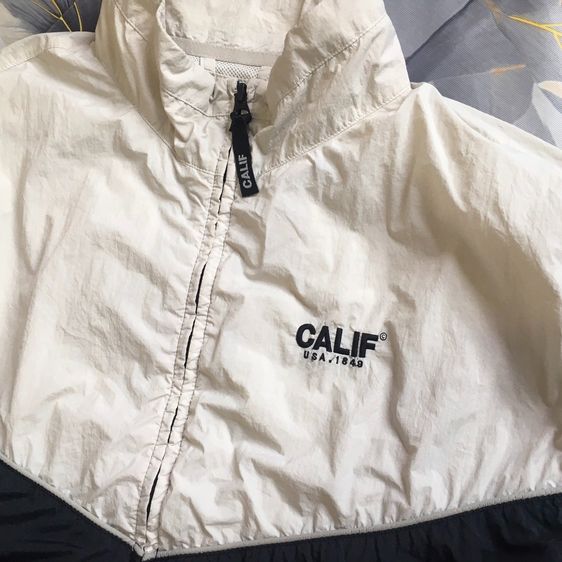 Who.A.U Vintage Windbreaker สีทูโทน ครีม-ดำ สภาพดี รูปที่ 3