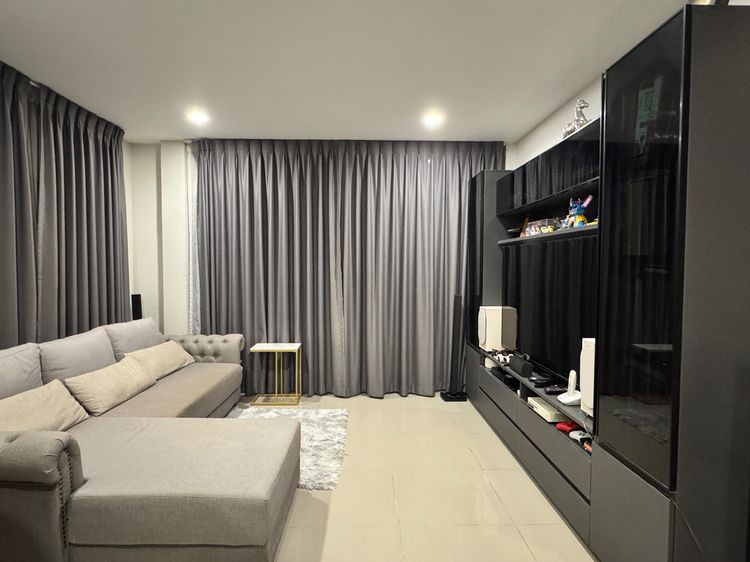 AP (Thailand) ตกแต่งครบ 2020 เจ้าของขายเอง บ้านเดี่ยว 4 ห้องนอน เซนโทรวงแหวน-จตุโชติ รูปที่ 2