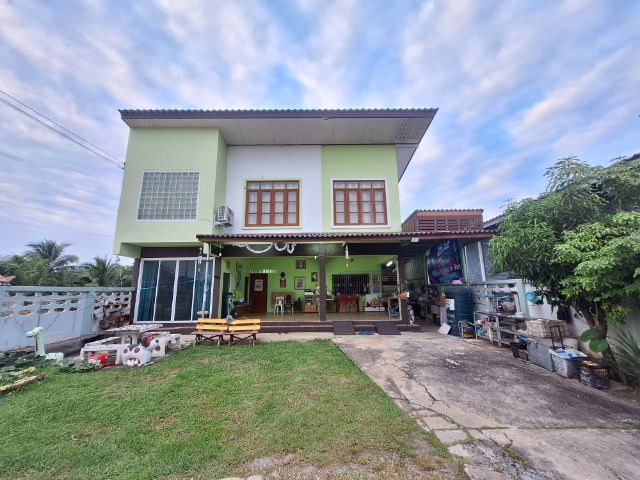 อื่นๆ มีบางส่วน 2016 ใช่ ขายบ้าน 2 ชั้น ร้านค้า 1 หลัง อยู่ใกล้โรงเรียนเขาท่าพระ รูปที่ 4