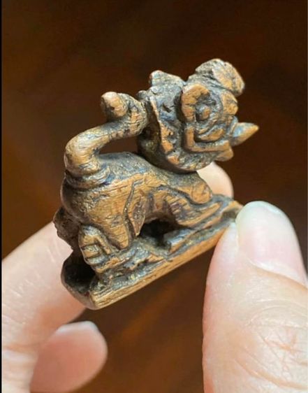 คชสีห์ไม้แกะอาจารย์เฮงวัดเขาดิน รูปที่ 3