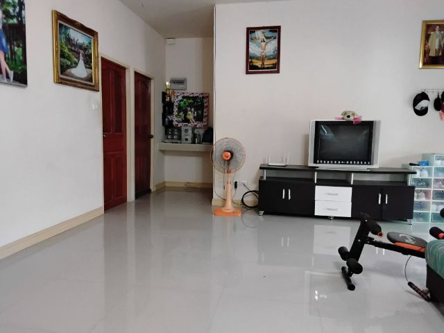 อื่นๆ ไม่มี 2014 ใช่ ขายบ้านพร้อมที่ดิน เจ้าของขายเอง อยู่แถวร.ร.เทศบาลบ้านกลาง ใกล้นิคมฯ สันป่าฝ้าย ตลาดอินทร  รูปที่ 3