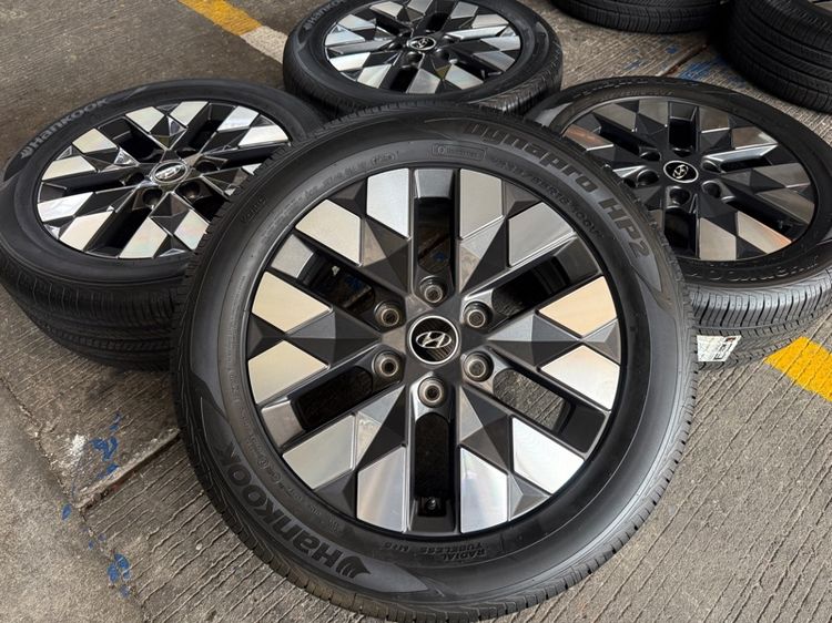 Hyundai Staria Premium 18 นิ้ว Top 🔥