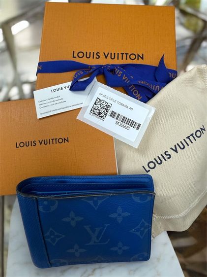 กระเป๋าสตางค์ผู้ชาย Louis Vuitton สภาพดีค่ะ