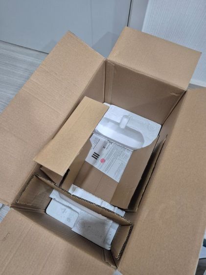 เครื่องรีดผ้าไอน้ำถนอมผ้า Electrolux Garment Steamer รุ่น EGS2103

 รูปที่ 10