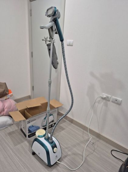 เครื่องรีดผ้าไอน้ำถนอมผ้า Electrolux Garment Steamer รุ่น EGS2103

 รูปที่ 5