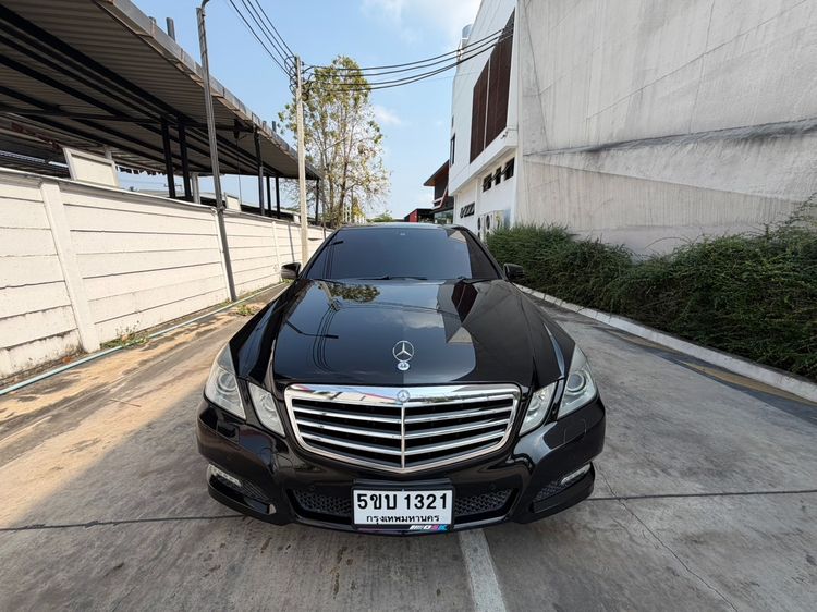 รถ Mercedes-Benz E-Class E300 สี ดำ