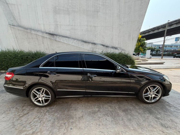 Mercedes-Benz E-Class 2010 E300 Sedan เบนซิน เกียร์อัตโนมัติ ดำ รูปที่ 2