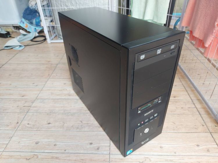 คอมตั้งโต๊ะ GIGABYTE