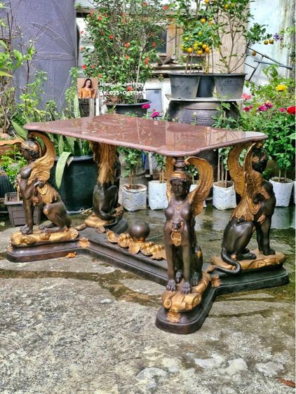 โต๊ะหลุยส์ทองเหลืองหน้าหิน