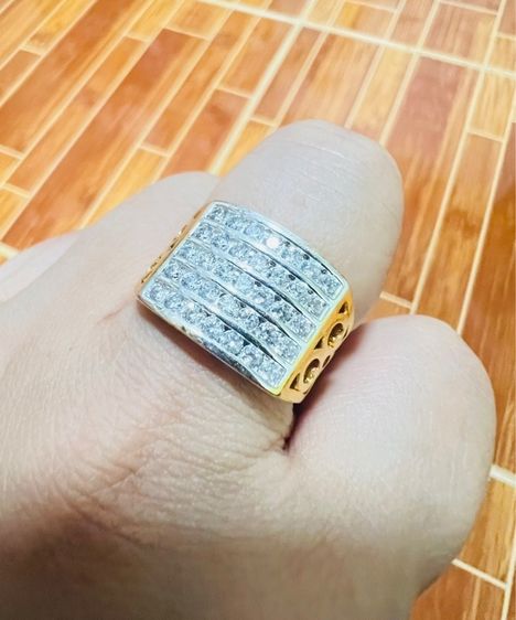 แหวนเพชรสวิส5แถว เล่นแสงดีมาก ทอง24K ปรับขนาดได้ ไม่ลอกไม่ดำ ใส่ติดตัวได้ โดนน้ำ ใส่อาบน้ำ โดนน้ำหอม ได้