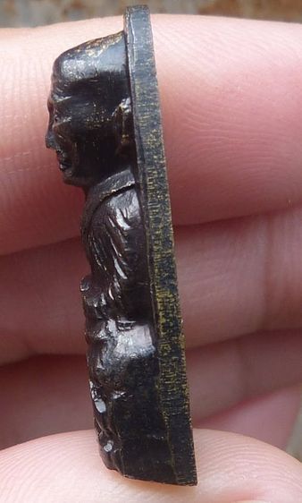 หลวงปู่ทวดพิมพ์เล็กหลังหนังสือ รูปที่ 4