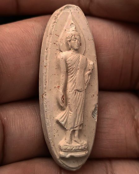 1.พระ 25 พุทธศตวรรษ เนื้อดินแร่ พิมพ์สายสิญจน์ พร้อมกล่องกำมะหยึ่สวยงาม รูปที่ 4