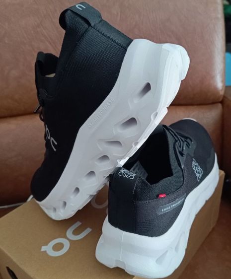 ขาย On Cloudsurfer จันจ้าว นิยม สภาพสวย ของแท้ size 40-255cm รูปที่ 15