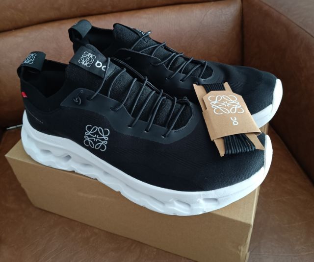 ขาย On Cloudsurfer จันจ้าว นิยม สภาพสวย ของแท้ size 40-255cm รูปที่ 16