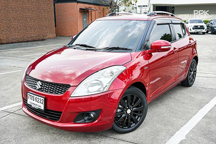 รถ Suzuki Swift 1.2 GLX สี แดง