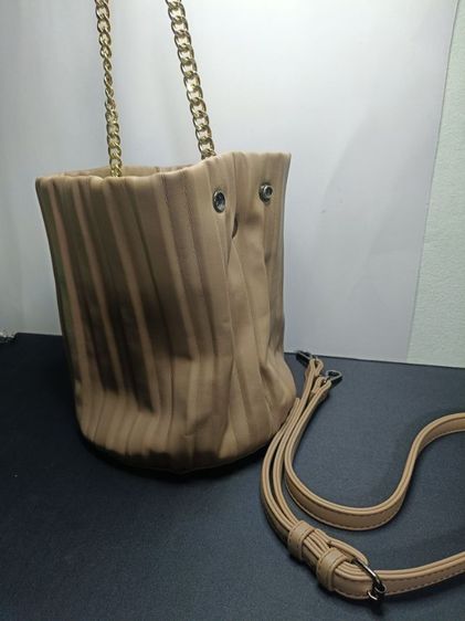 กระเป๋า Just In Case รุ่น PEARL (Minor Change) สีครีมเบจ ทรงถังสุดฮิต