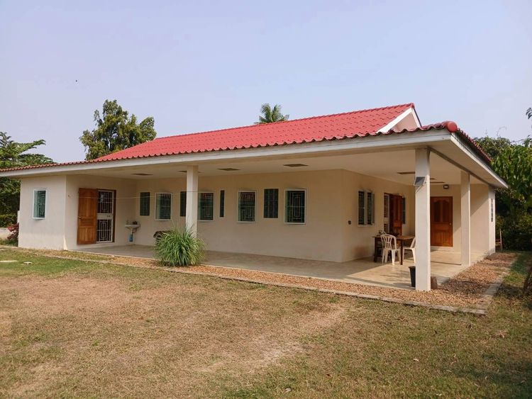 มีบางส่วน ขายบ้านเดี่ยวชั้นเดียวพร้อมที่ดิน ต.หนองกบ อ.บ้านโป่ง จ.ราชบุรี ทำเลดี เดินทางสะดวก