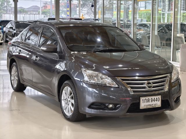 รถ Nissan Sylphy 1.6 V สี เทา