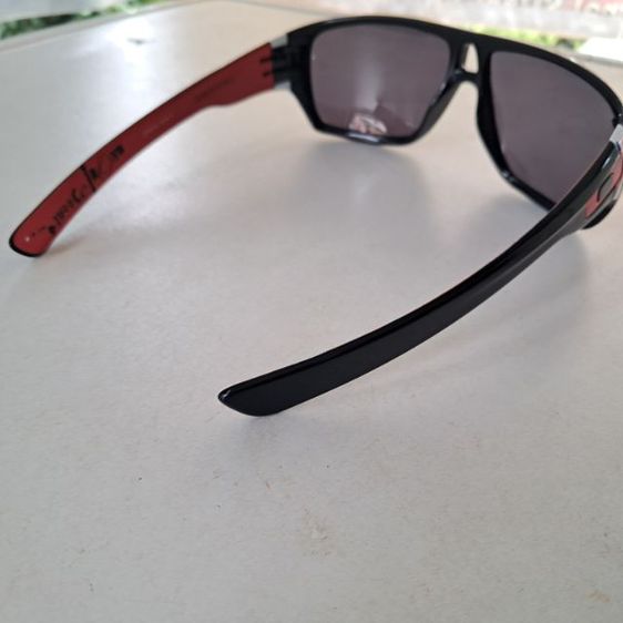 แว่นกันแดดOakley Usa.  รูปที่ 7