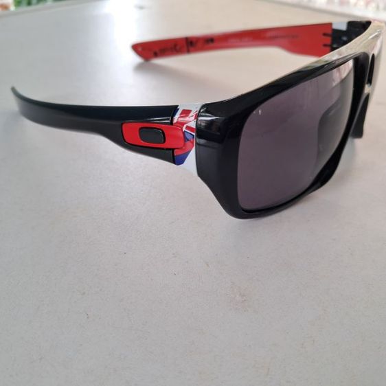 แว่นกันแดดOakley Usa.  รูปที่ 3