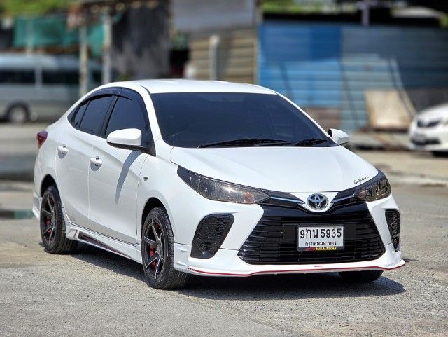 Toyota Yaris ATIV 2021 1.2 Sport Play Limited Edition Sedan เบนซิน ไม่ติดแก๊ส เกียร์อัตโนมัติ ขาว รูปที่ 4