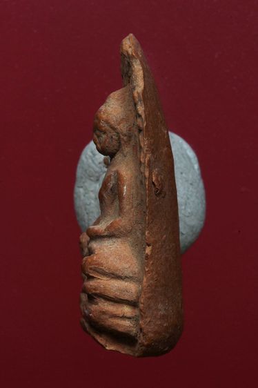 พระรอดลำพูนสวยๆค่ะเก่าค่ะ รูปที่ 4