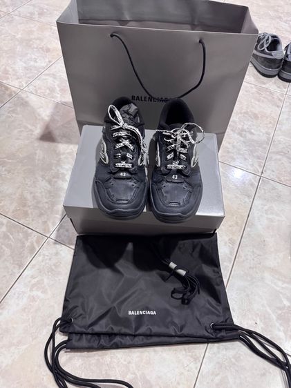 รองเท้า Balenciaga สีดำ