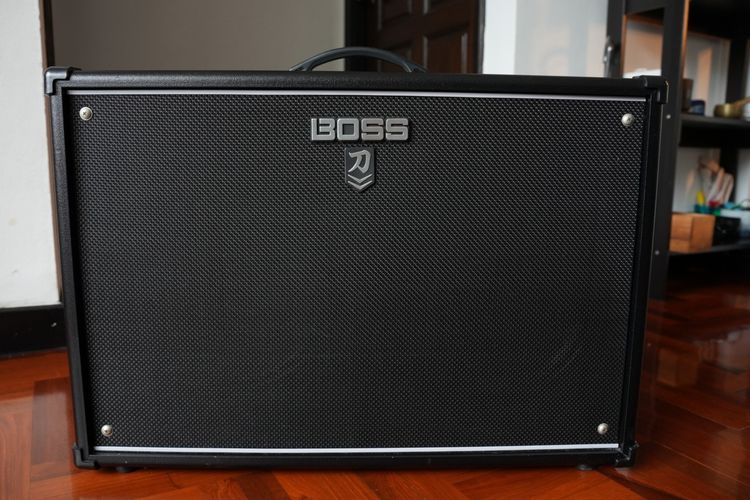 ตู้แอมป์กีต้าร์ BOSS KATANA MkII 100W 2x12 พร้อม GA-FC Footswitch ครบชุด สภาพนางฟ้า