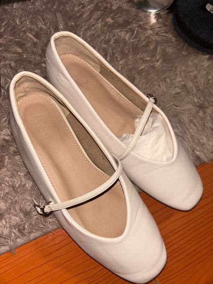 รองเท้า