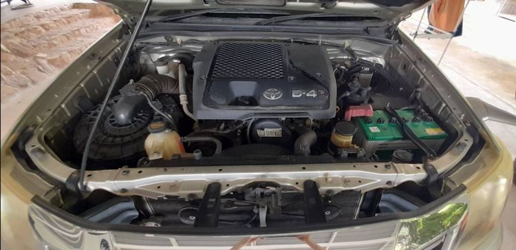 Toyota Hilux Vigo Champ 2012 Smart Cab 2.5 E VNT 4WD Pickup ดีเซล เกียร์ธรรมดา บรอนซ์เงิน รูปที่ 3