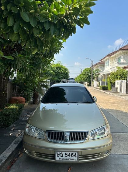 Nissan sunny 1.8