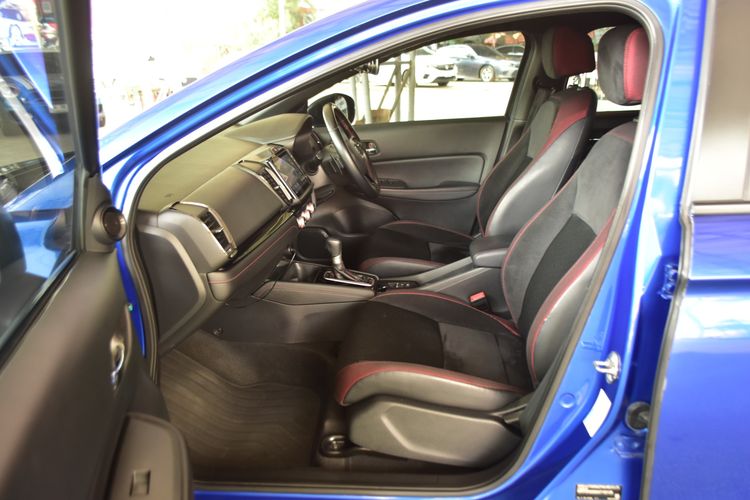 Honda City 2021 1.5 e:HEV RS Sedan ไฮบริด ไม่ติดแก๊ส เกียร์อัตโนมัติ น้ำเงิน รูปที่ 4