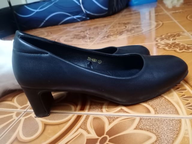 รองเท้าคัทชู รูปที่ 3