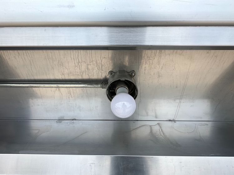 โครงฮูดดูดควันสแตนเลส เกรด 304 ตะแกรงปิด 2 แผ่น ด้านบนติดไฟส่องสว่าง (ขนาดกว้าง 130 CM.) รูปที่ 3