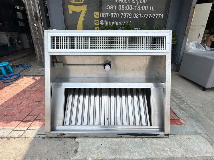 อื่นๆ โครงฮูดดูดควันสแตนเลส เกรด 304 ตะแกรงปิด 2 แผ่น ด้านบนติดไฟส่องสว่าง (ขนาดกว้าง 130 CM.)