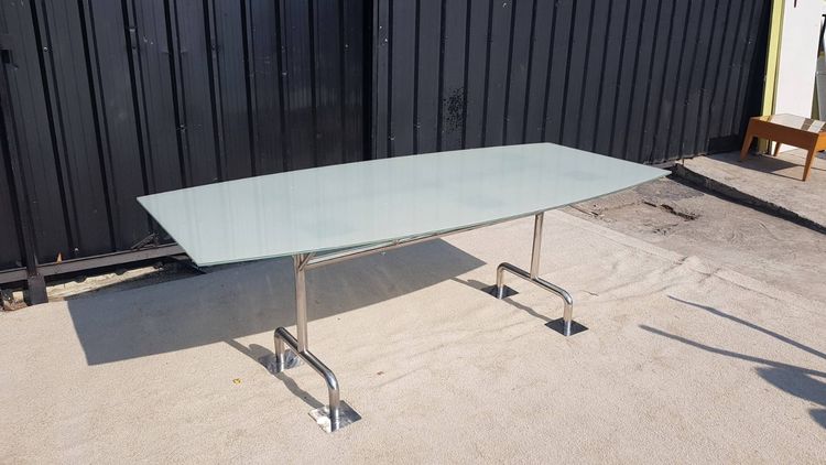 โต๊ะประชุม 6-8 ที่นั่ง ท็อปกระจก ขาเหล็ก รูปที่ 6
