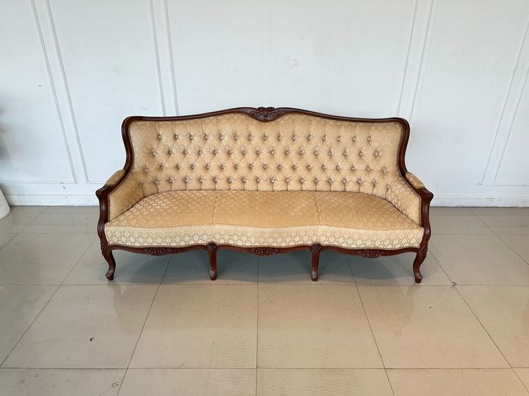 โซฟา สไตล์วินเทจ เบาะผ้าลายดอกไม้สีน้ำตาล พิงหลังดึงดุม รูปที่ 2