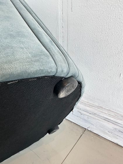 สตูล ทรงกลม เบาะผ้ากำมะหยี่สีเทา ข้างจับจีบ รูปที่ 7