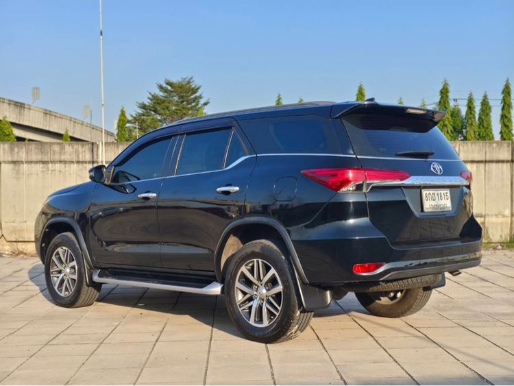 Toyota Fortuner 2019 2.4 V 4WD Utility-car ดีเซล ไม่ติดแก๊ส เกียร์อัตโนมัติ ดำ รูปที่ 4