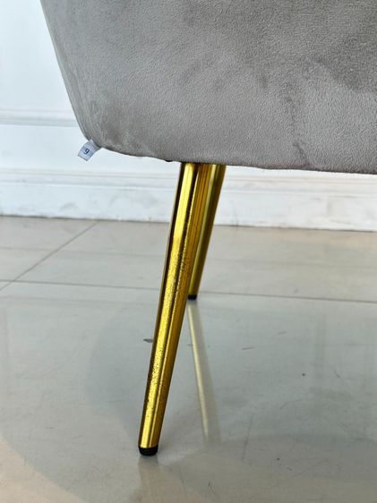 เก้าอี้อาร์มแชร์ เบาะผ้ากำมะหยี่สีเทา พิงหลังทรงเปลือกหอย รูปที่ 11