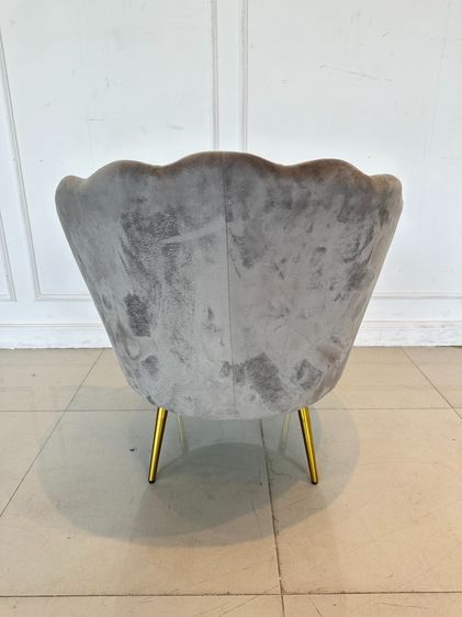 เก้าอี้อาร์มแชร์ เบาะผ้ากำมะหยี่สีเทา พิงหลังทรงเปลือกหอย รูปที่ 6