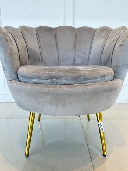 เก้าอี้อาร์มแชร์ เบาะผ้ากำมะหยี่สีเทา พิงหลังทรงเปลือกหอย รูปที่ 10