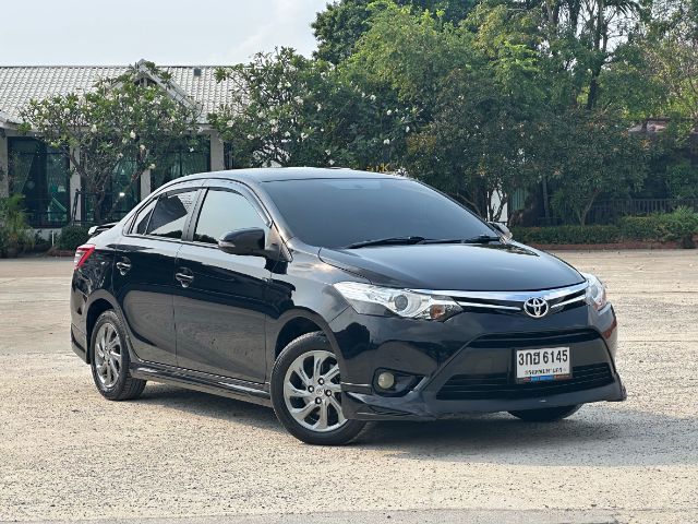 รถ Toyota Vios 1.5 G สี ดำ