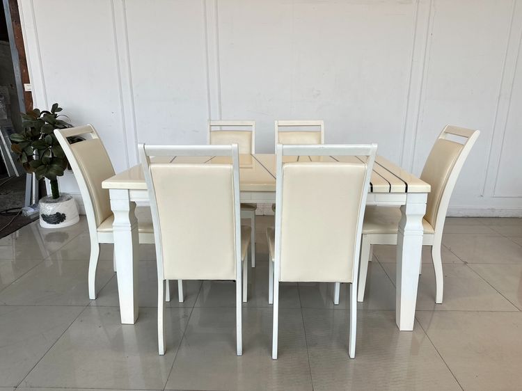 อื่นๆ อื่นๆ อื่นๆ ชุดโต๊ะทานอาหาร 6 ที่นั่ง ท็อปหินอ่อนลายสีครีมตัดดำ โครงขาไม้จริง พร้อมเก้าอี้