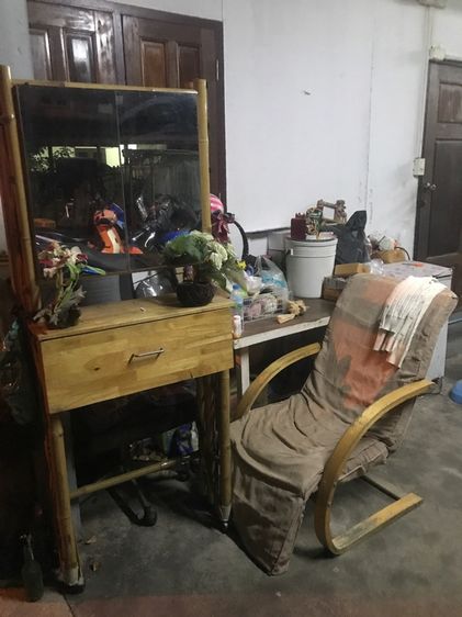 โต๊ะเครื่องแป้ง 