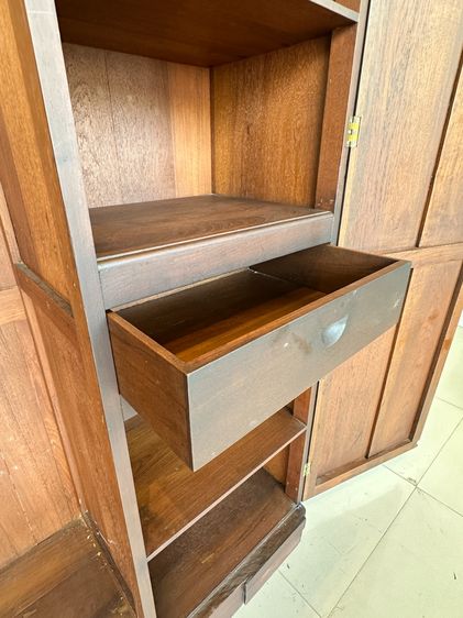 ตู้เสื้อผ้าไม้สัก สไตล์วินเทจ 2 บานเปิด 1 ลิ้นชัก โครงไม้สักทั้งตัว  รูปที่ 8