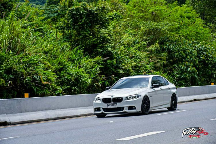 รถ BMW Series 5 525d สี ขาว