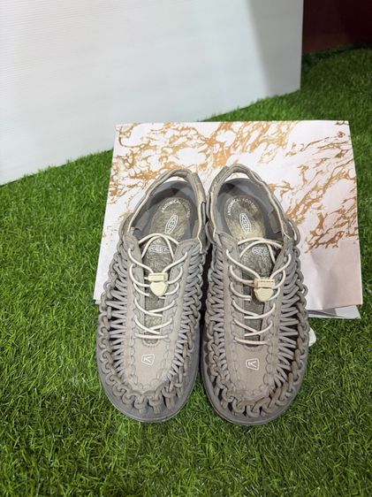 รองเท้ Keen Uneek ชาย สีหินอ่อน คอลพิเศษ  มือสอง รูปที่ 2