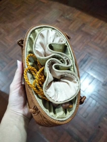 กระเป๋าสานไม้ไผ่  บุด้วยผ้าไหม รูปที่ 7